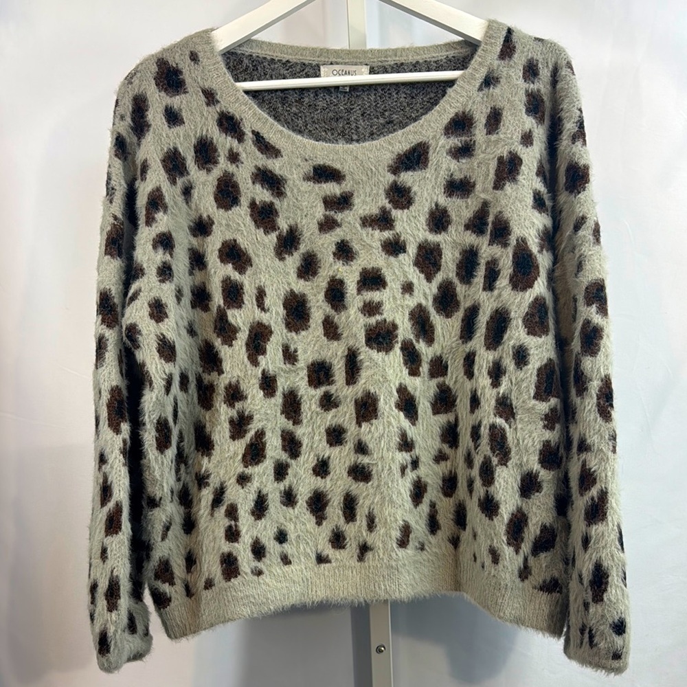Oceanus Fuzzy Animal Print Sweater - Picture 2 of 5